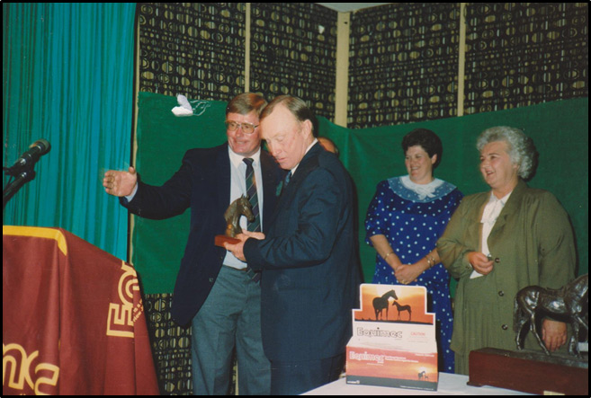 Alec Herbert receiving the HVBHBA Service to Industry Award in 1990 from the author